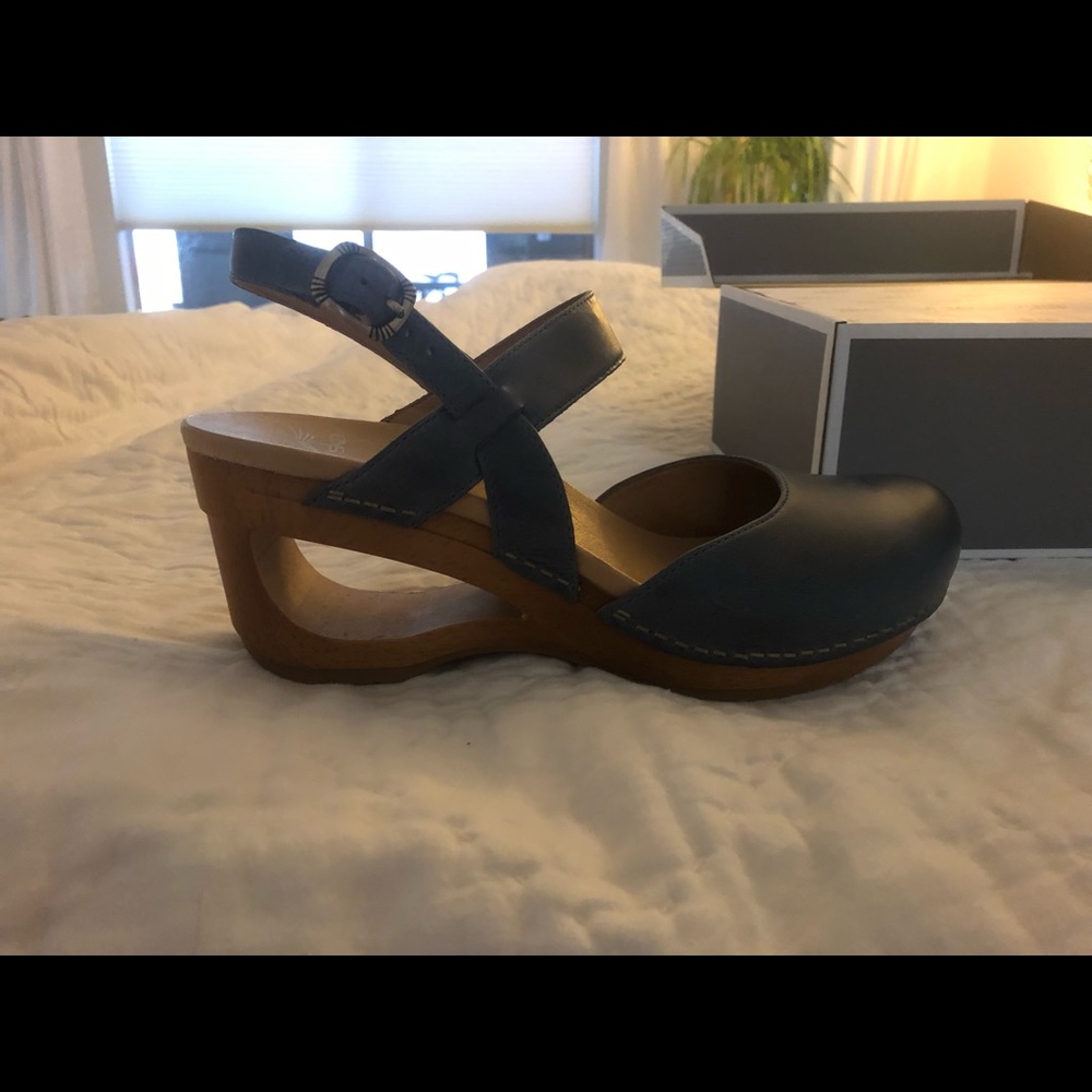 Dansko taci wedge sandals